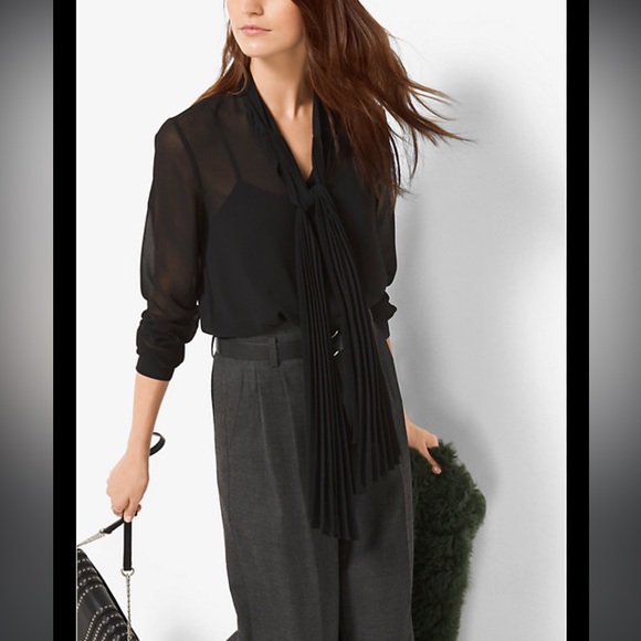 Pins and needles sheer blouse size medium item 05-31 - Picture 3 of 10